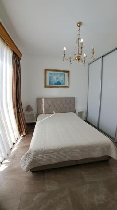 Isabella Court Townhouse Near Venus Beach And Lidl Пафос Екстериор снимка